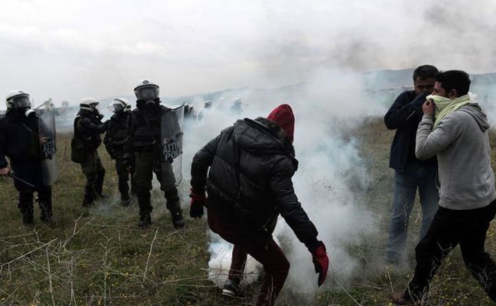 Ciocniri între imigranţi şi poliţie în apropierea graniţei Greciei cu Macedonia de Nord, 6 aprilie 2019