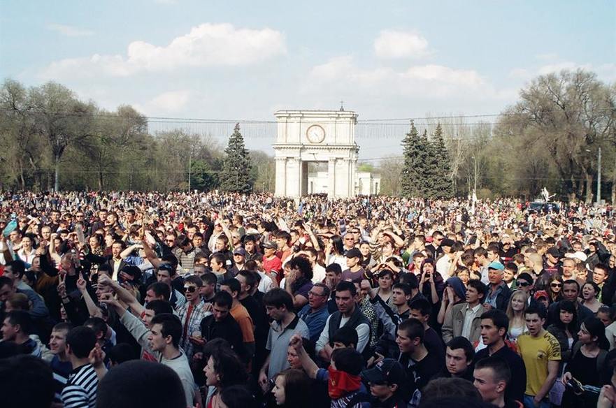 Protestul tinerilor la Chişinău din 7 aprilie 2009 (facebook.com/Vasile Şoimaru)
