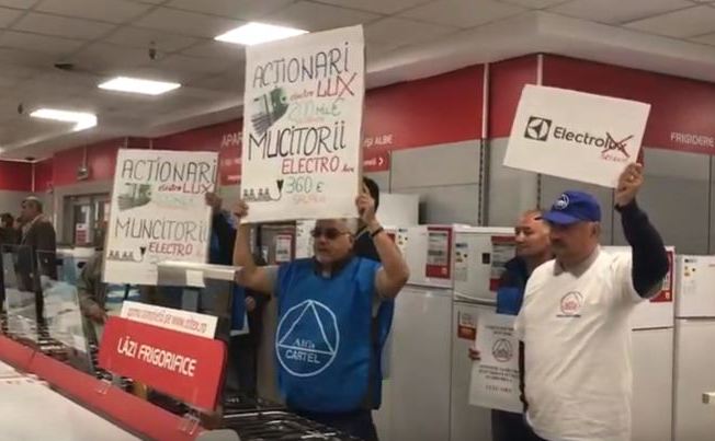 Protest al angajaţilor Electrolux