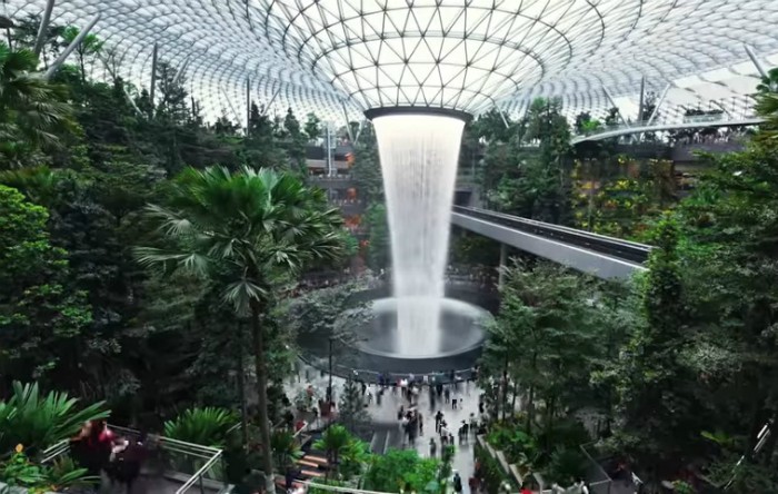 Aeroportul Internaţional Changi din Singapore