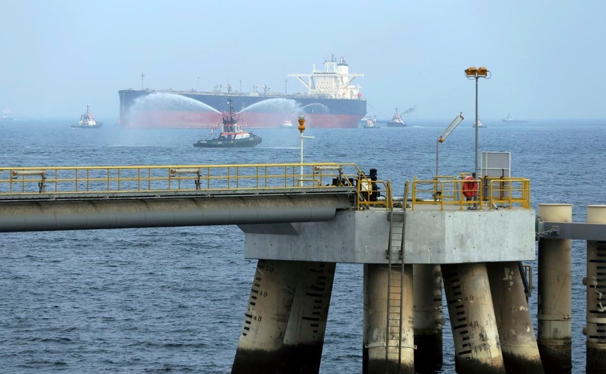 Un petrolier se apropie de portul Fujairah din Emiratele Arabe Unite (Screenshot)