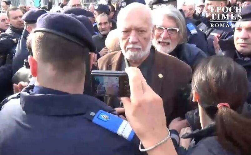 Prima reacţie a lui Voican Voiculescu după ce s-a ales cu capul spart ...