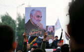Irakieni comemorează liderul trupelor paramilitare iraniene gen. Qasem Soleimani, omorât de un raid american în Bagdad (Sabah Arar/AFP via Getty Images)