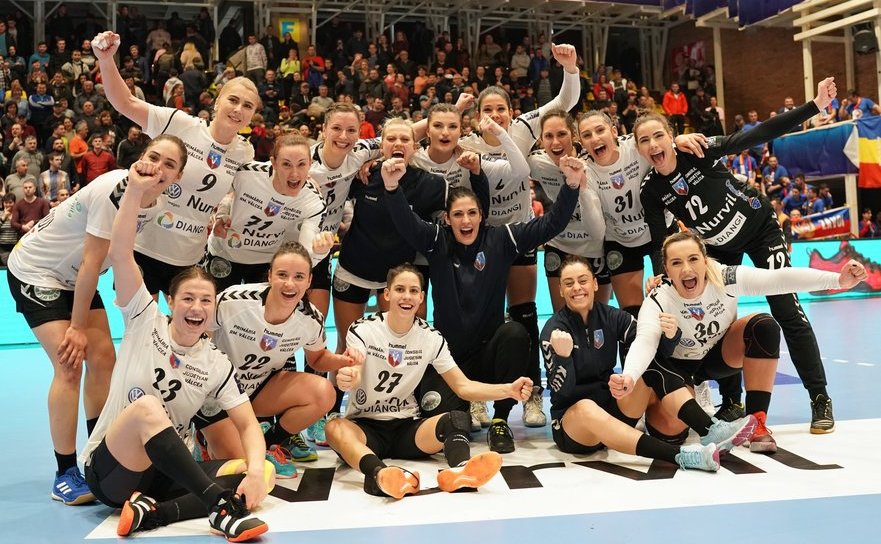 SCM Râmnicu Vâlcea - RK Krim Mercator   Ljubljana, 31-16 (14-8),  în Grupa principală 2 a Ligii Campionilor   la handbal feminin.