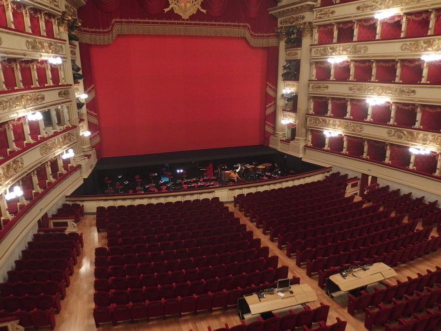 Teatrul de Operă Scala din Milano (Di Palickap - Opera propria, CC BY-SA 4.0, commons.wikimedia.org)