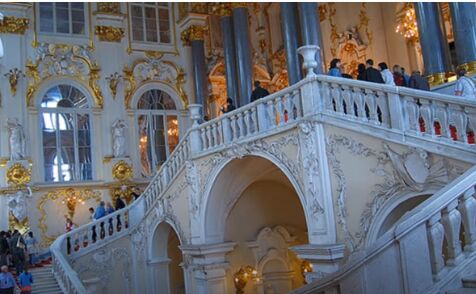 Ermitaj - Palatul de iarnă (Sankt Petersburg) (Youtube.com)