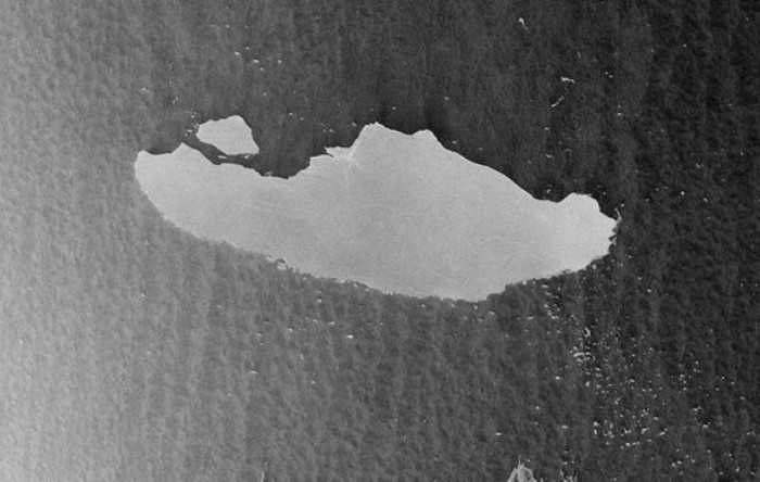 Icebergul A-68