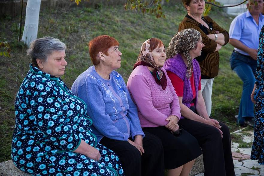 Femei la vârsta de pensionare din R. Moldova (facebook.com)