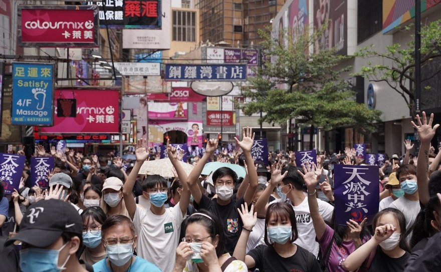 Războiul urban în Hong Kong - redeschis de iniţiative legislative ale Partidului Comunist Chinez