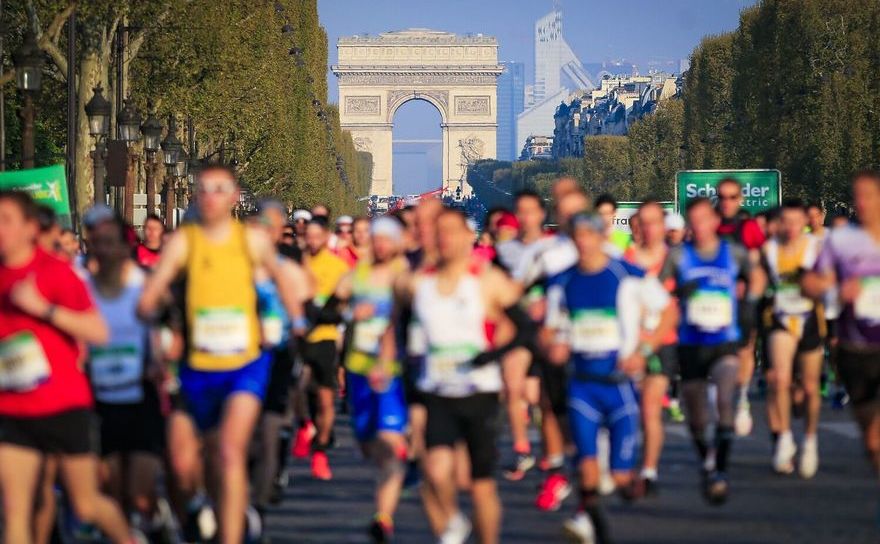 Cea de-a 44-a ediţie a maratonului de la Paris, reprogramat pentru data   de 15 noiembrie, din cauza pandemiei de coronavirus. (Schneider Electric Marathon de Paris/facebook)