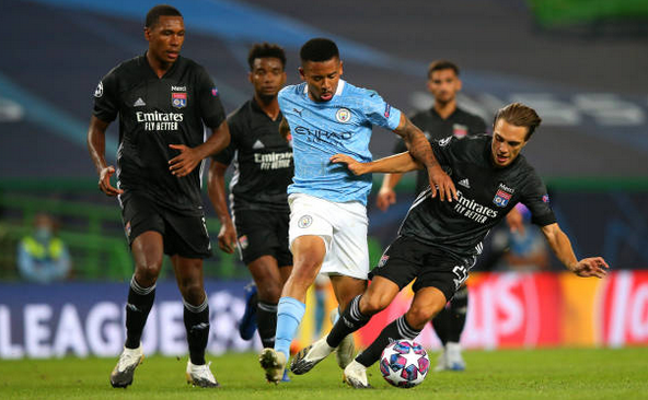 Olympique Lyon - Manchester City 3-1 (1-0),  în sferturile de finală ale UCL.