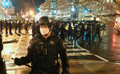 Ofiţeri de poliţie cu echipament anti-revoltă desfăşuraţi în timpul protestului din 12 decembrie 2020 în Washington (Stephanie Keith/Getty Images)