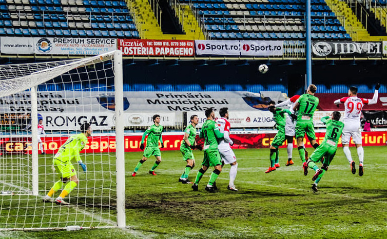 Dinamo Bucureşti - FC  Hermannstadt 2-0  (2-0), în etapa  a 16-a a Ligii I de fotbal.