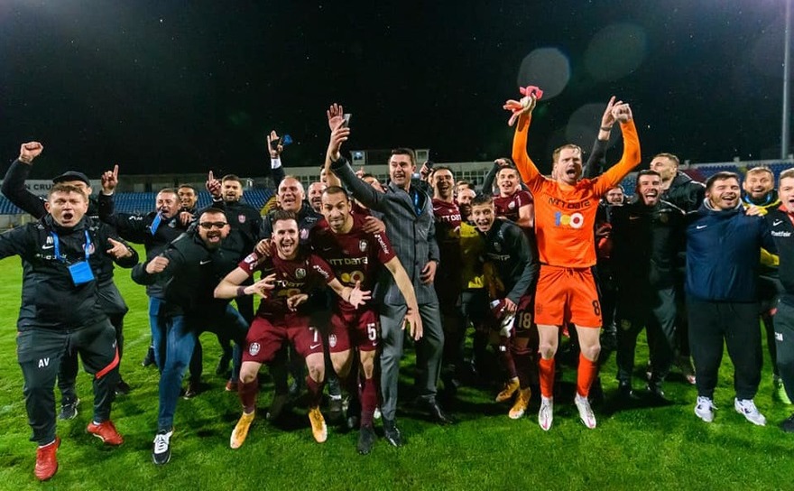 CFR Cluj a câştigat pentru patra oară consecutiv titlul de campioană a României! Cum comentează CFR Cluj a câştigat pentru patra oară consecutiv titlul de campioană a României! Cum comentează