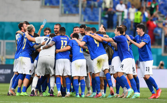Echipa naţională de fotbal a Italiei.