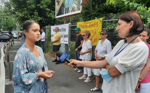 Protest împotriva persecuţiei Falun Gong din China