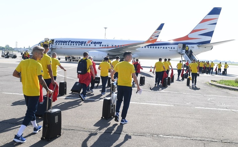 Prima parte a Echipei Olimpice a României a plecat, joi dimineaţă, spre   Japonia, la bordul unui avion charter.