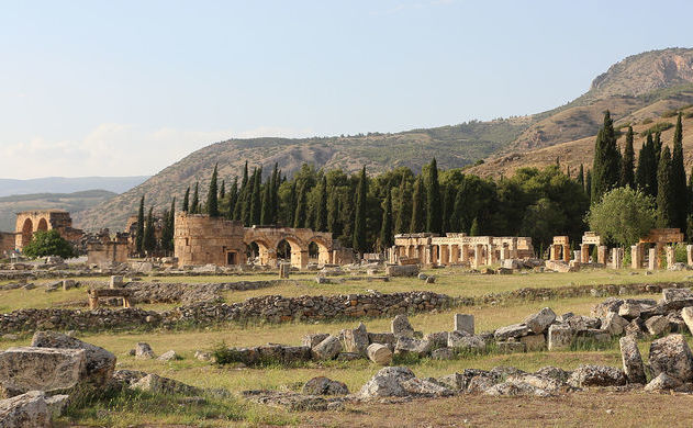 Vedere a sitului arheologic de la Hierapolis, Turcia. (wikipedia.org)