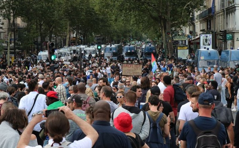 Proteste masive în franţa împotriva programului de vaccinare obligatorie propus de guvernul Macron, 31 iulie 2021