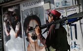 Taliban pe străzile din Afganistan (WAKIL KOHSAR  /  AFP via Getty Images)