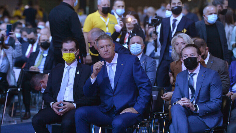 Preşedintele Klaus Iohannis, fără mască de protecţie, la Congresul PNL