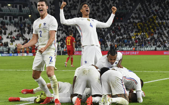 Franţa a învins echipa Belgiei  cu   scorul de 3-2 (0-2), joi seara, la Torino, în a doua semifinală a Ligii Naţiunilor la fotbal.
