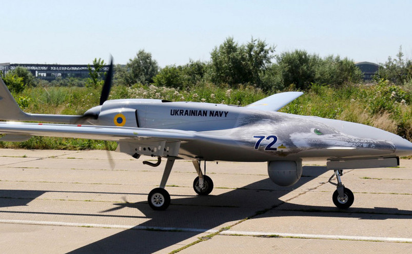 Dronă de fabricaţie turcă Bayraktar TB2k