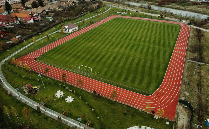 Stadionul cu pista de atletism dreptunghiulară din oraşul Blaj