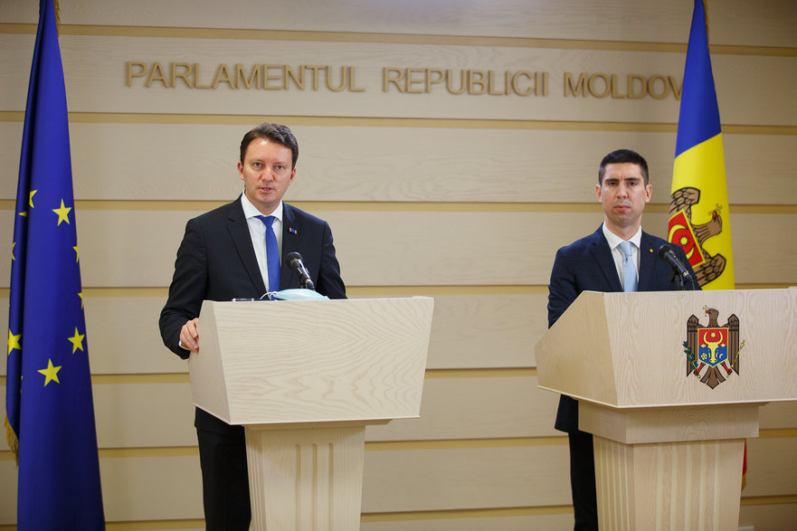Siegfried Mureşan şi Mihail Popşoi (parlament.md)