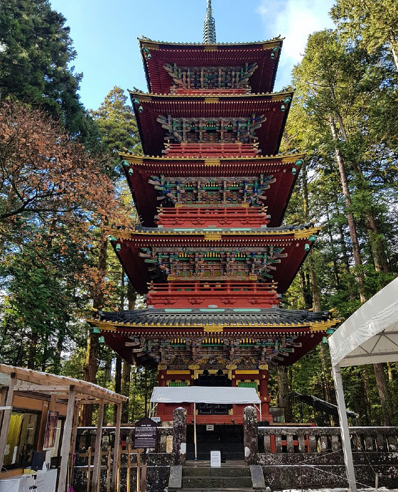Pagoda Tōshōgū a fost construită în 1650 şi reconstruită în 1818 după un incendiu. (wikipedia.org)