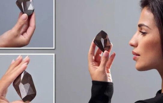 Diamant negru (captura foto Youtube)