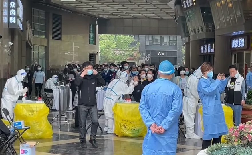 Testări în masă la Beijing, după ce s-a anunţat un nou focar de gripă (Youtube - captură ecran)