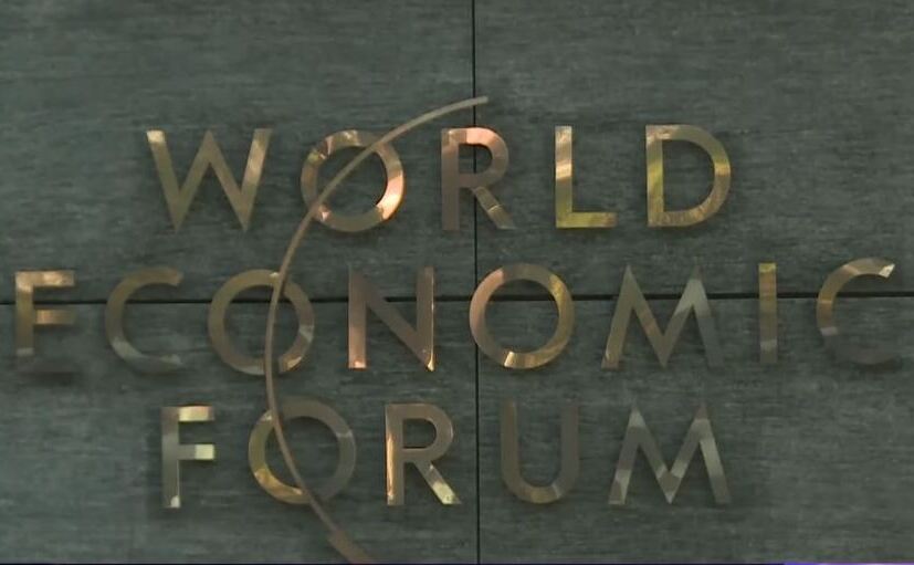 Logo-ul World Economic Forum (WEF) la Davos Congress Center