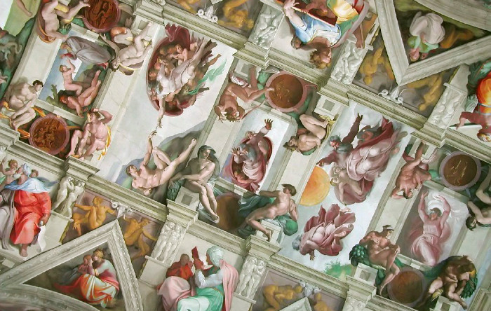 Tavanul Capelei Sixtine proiectat şi pictat de Michelangelo