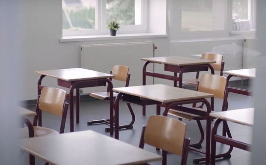 Sală de clasă (YouTube Capture)