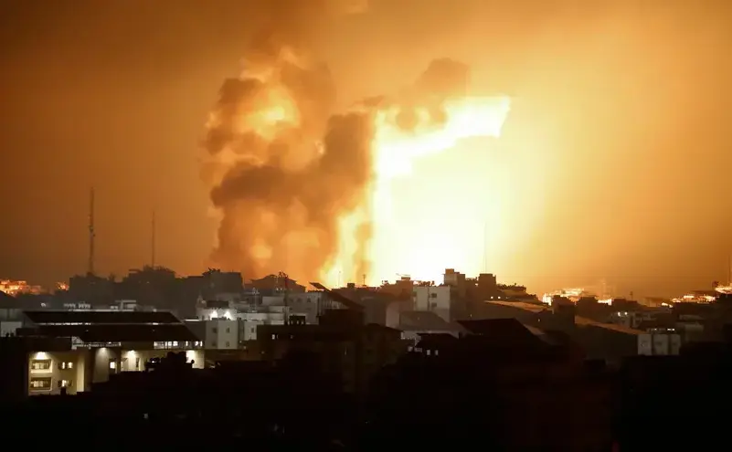 Bombardamente nocturne în Fâşia Gaza, 7 octombrie 2023