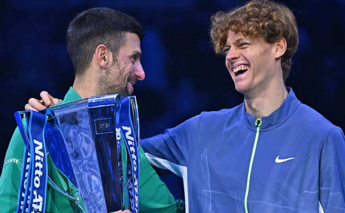 Novak Djokovic împreună cu Jannik Sinner
