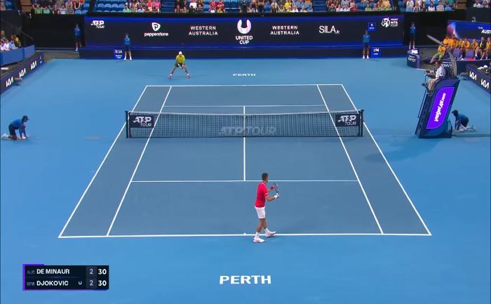 Alex de Minaur vs Novak Djokovic (screenshot via Youtube)
