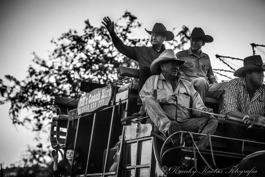 Domnul Holder participă la o paradă în timpul Cootamundra Rodeo. (Prin amabilitatea lui Scott Kelleher/Kranky Kactus Foto)