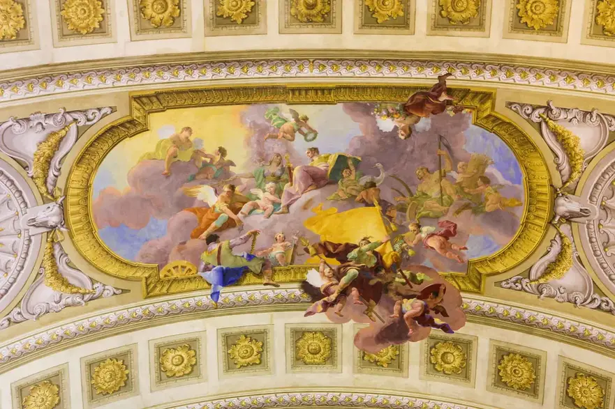 O frescă de tavan din interiorul Sălii de Stat din Palatul Hofburg, Viena. (jorisvo/Shutterstock)