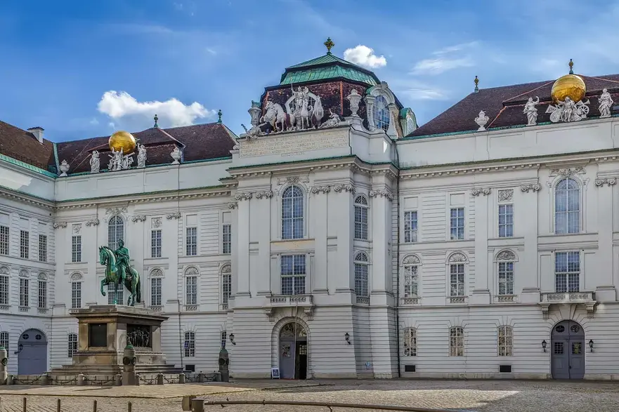 Faţada sălii de stat din Viena. (Borisb17/Shutterstock)