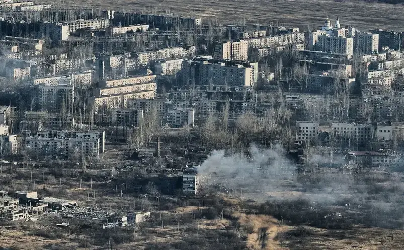 Imaginea aeriană după bombardamente a oraşului Avdiivka, Ucraina
