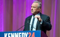 Robert F. Kennedy Jr. la un miting electoral în Grand Rapids, Michigan, la 10 februarie 2024. (Mitch Ranger pentru The Epoch Times)