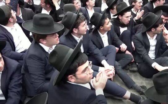 Protest al evreilor ultraortodocşi din Israel împotriva recrutării militare (YouTube Screenshot)