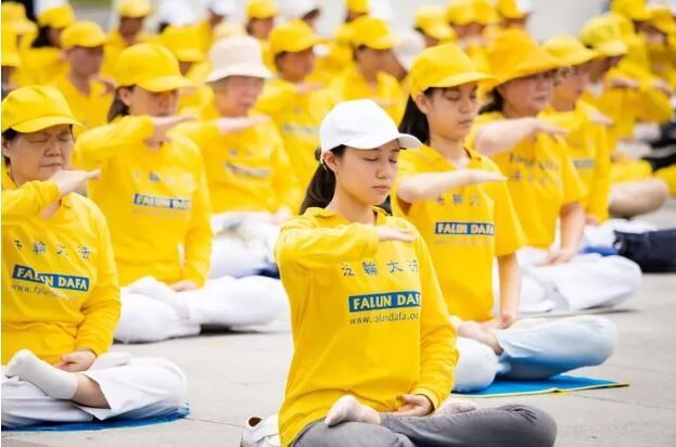 Practicanţi Falun Gong în Taipei, Taiwan, la 9 mai 2020. (The Epoch Times)