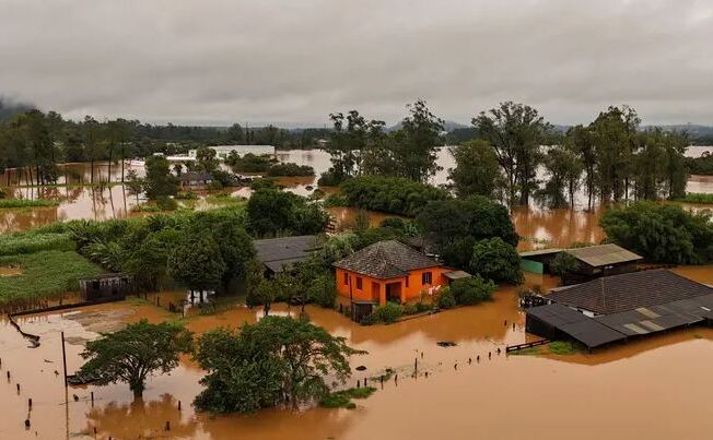 O zonă inundată din Capela de Santana este văzută în statul brazilian Rio Grande do Sul, pe 2 mai 2024