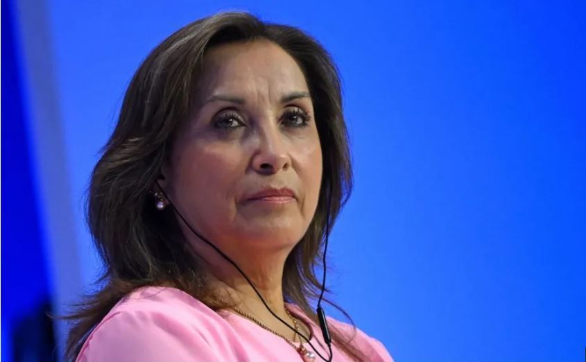 Dina Boluarte,  preşedintele Peru