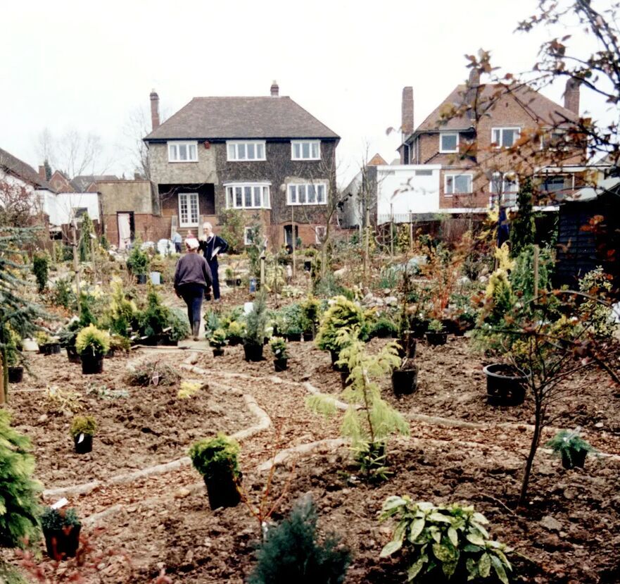 Reamenajarea întregii grădini în 1995. (SWNS)