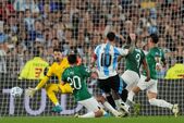 Fotbalistul argentinian Lionel Messi într-o partidă cu Bolivia, 2024 (AP Photo)