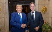 Noul secretar general al NATO, Mark Rutte (dr), s-a întâlnit cu preşedintele ales Trump la Mar-a-Lago, 23 noiembrie 2024. (X - screenshot / Vaughn Hillyard)